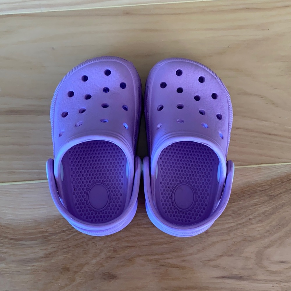 Baby crocs